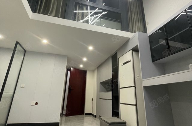 看房方便 板楼 车位充足 中间楼层采光好 小区新 房东诚心卖