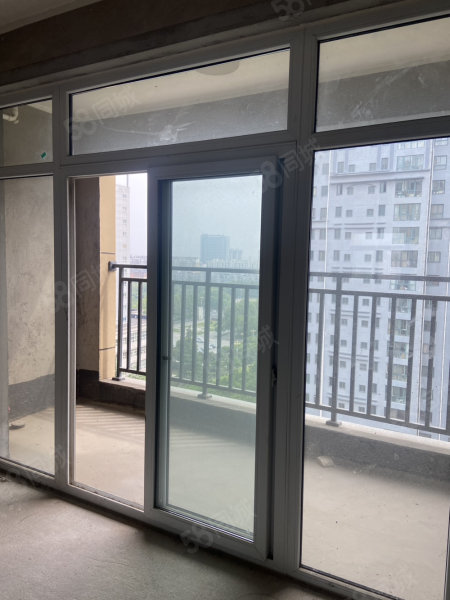 鼎鑫襄御园3室2厅2卫133㎡南北59万