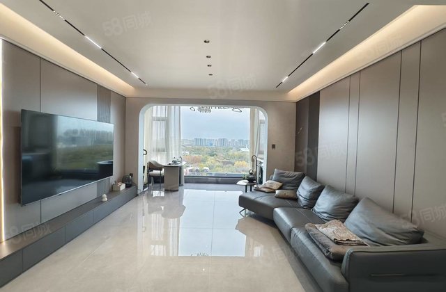 二中南邻 精装带中央空调 带全屋家电 碧桂园翡丽湾 带阁楼