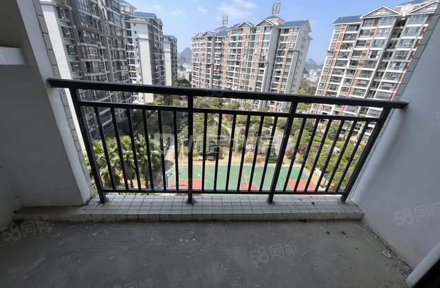 德天国际广场二期3室2厅133㎡61.8万二手房图片