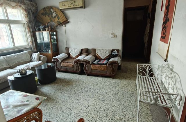 街  一楼带院   经信委家属院  看房方便