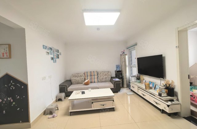 锦绣香堤，精装三室，送车位，公园首府对过，聊城大学附近