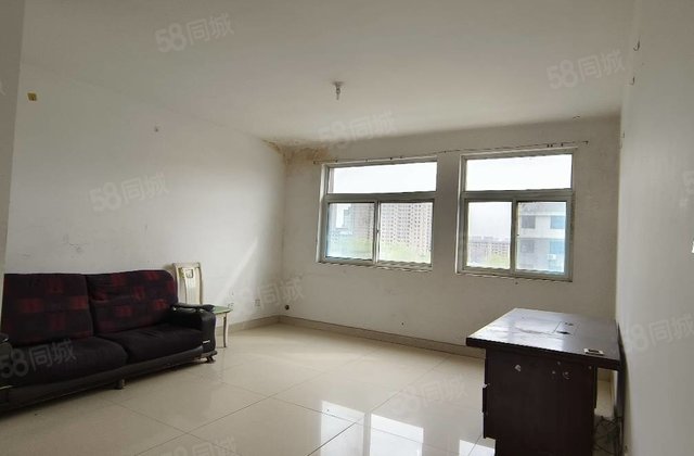 房东着急出售，新城邦，万豪，好楼层三室免大税，送储藏室