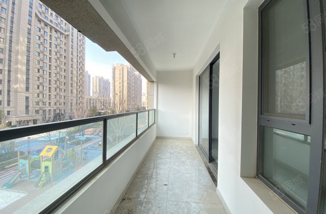 新房未入住 送车位储藏室 三叶草 双阳台 城市领秀 万达