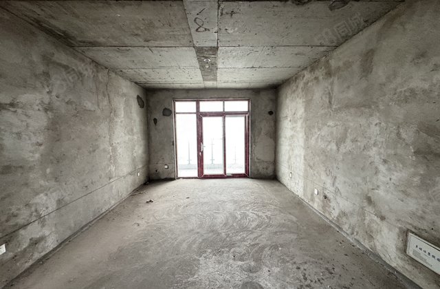 西安交大 划文轩 四室两厅两卫 准新房 诚心卖