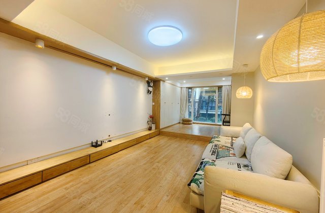 皇冠国际社区(二期)3室2厅104㎡169万二手房图片