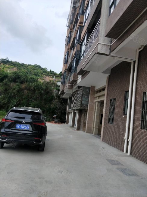 福泰苑4室2厅2卫98㎡北41万