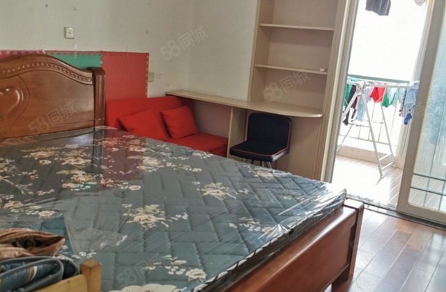 诚德清华俊景1室1厅1卫高层电梯房,豪华装修,满二送家具价