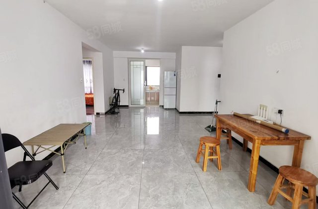 7开头，小高层三叶草，全明双卫双阳台南北通透，免大税带车位