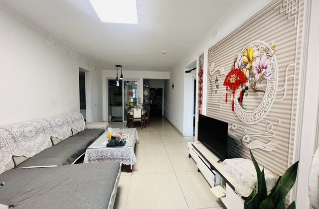 急售星光和园 免大税 精装修 三叶草户型 124平105万