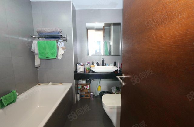 上东双子座2室2厅139.42㎡700万二手房图片