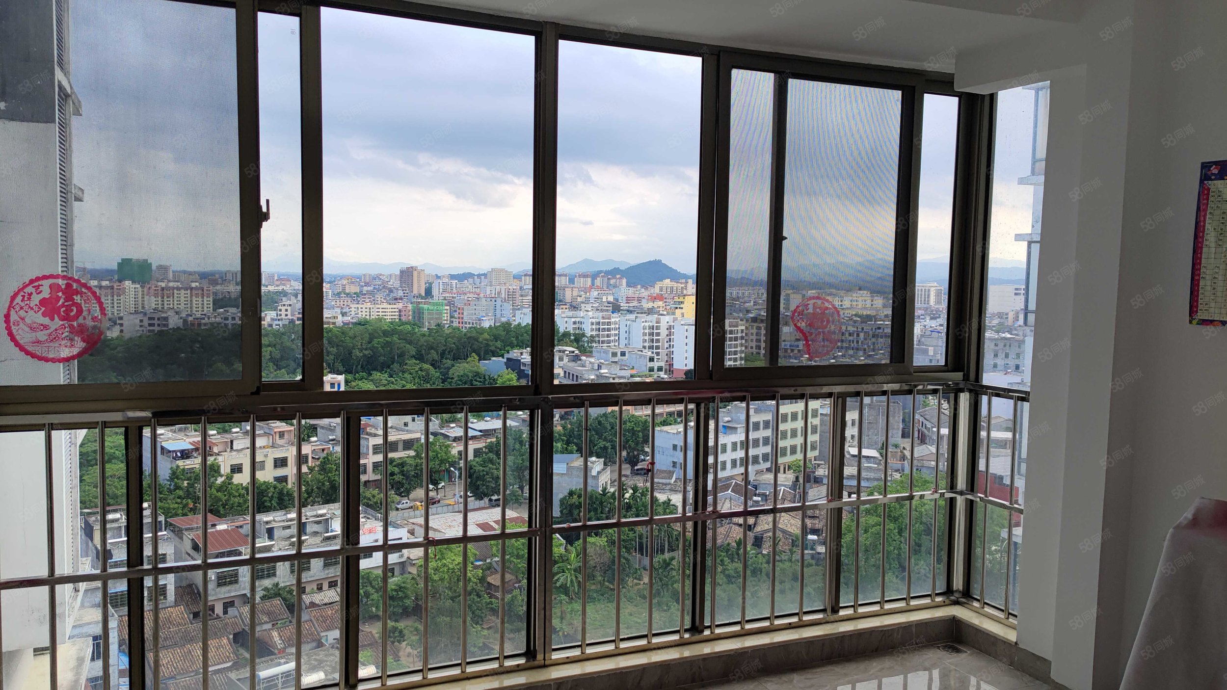 水晶公园3室1厅1卫86.82㎡南55万