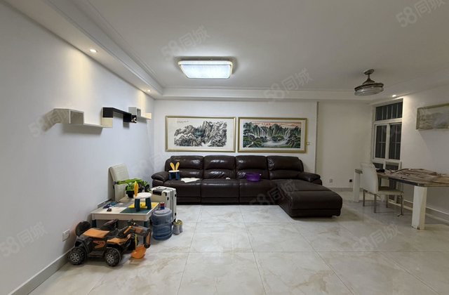 市中心 东昌房 带车位储藏室 免大税 看房方便 可按揭