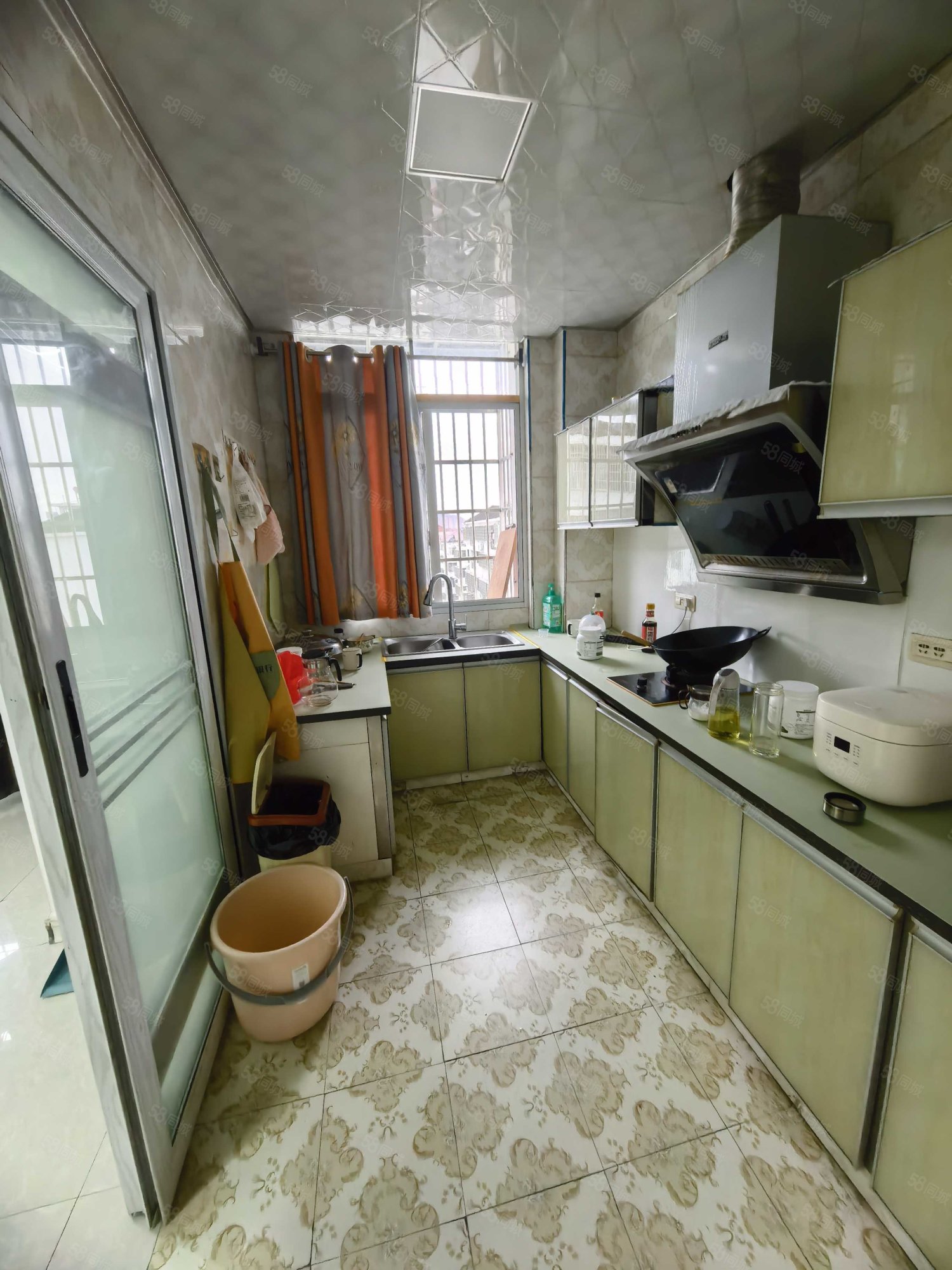 康乐大道9号小区3室2厅1卫96㎡南27.8万