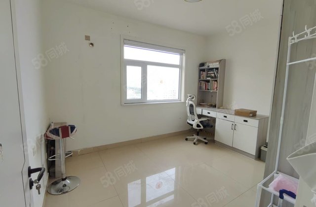 公园  豆营颐景园 东边户 精装三室  带家具家电