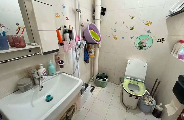正规商品房 满五 电梯房 南北通透 刚需小三居 医疗配套成熟