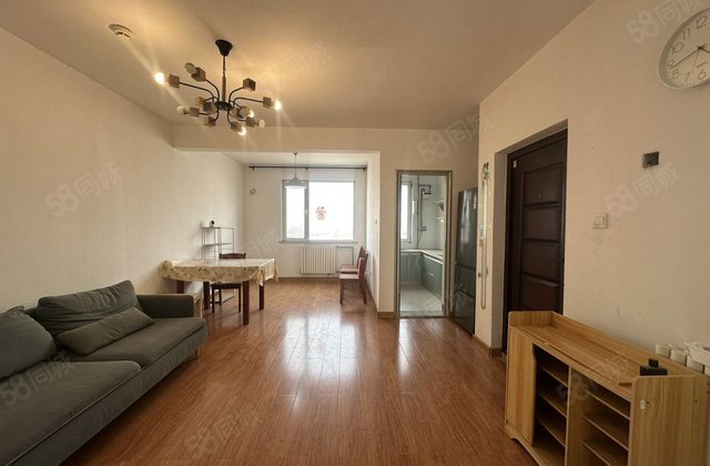 火车站北邻49.9万电梯好楼层可三室