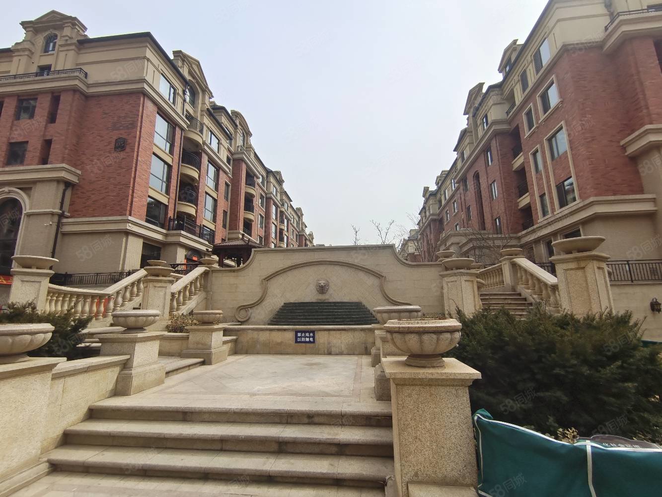 帝景豪园电梯洋房五越六现代轻奢风格