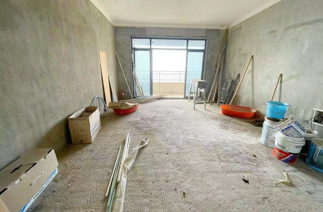 艾湖家园3室2厅139.47㎡195万二手房图片