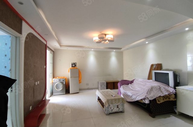 急售！ 价！紧邻小区门口，实验！文轩附近，看房方便，可按揭！