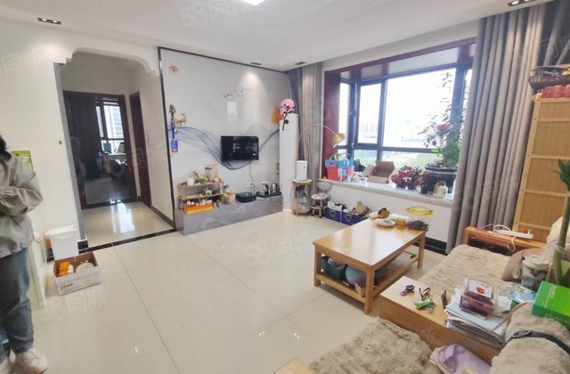 聊城  实验 孟达B总高16 西边户 精装三居双卫 满二