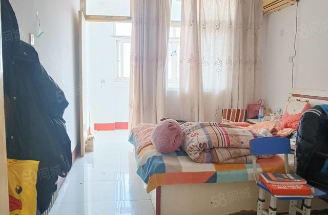 新出，东昌总校 单位房，38万，两室，中间楼层，南北通