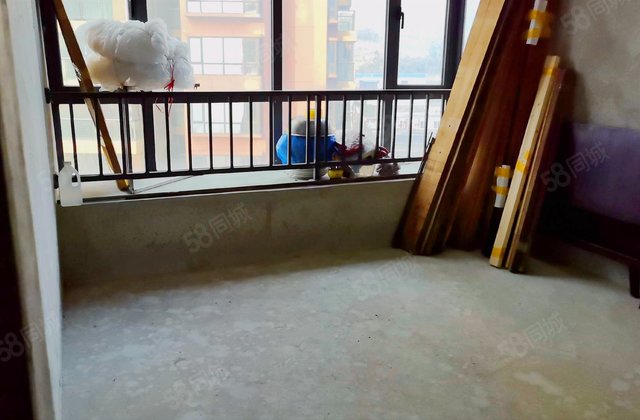 缔澳晨TTmall3室2厅133.52㎡95万二手房图片