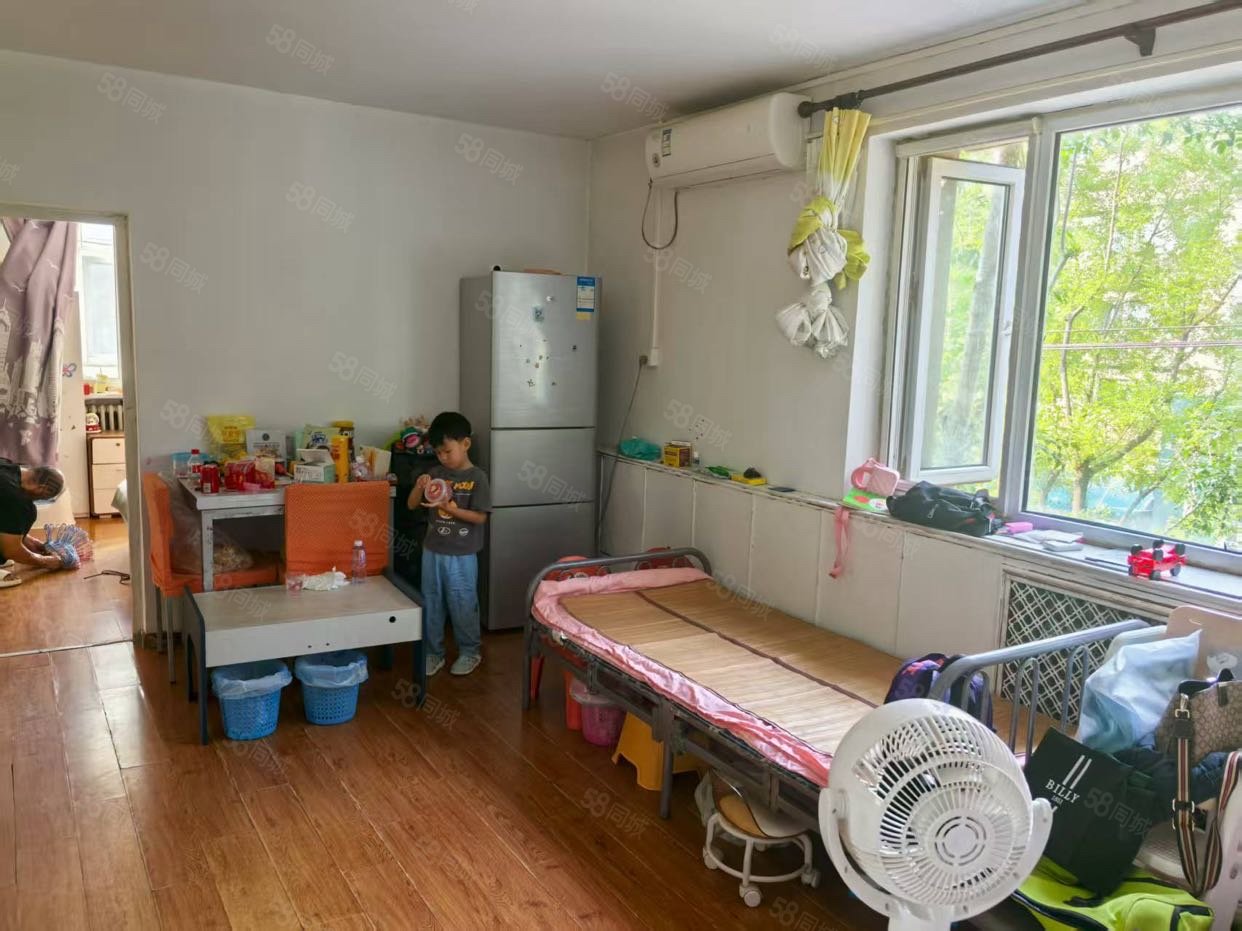 玉橋東路38號院2室1廳1衛(wèi)69.5㎡南北198萬