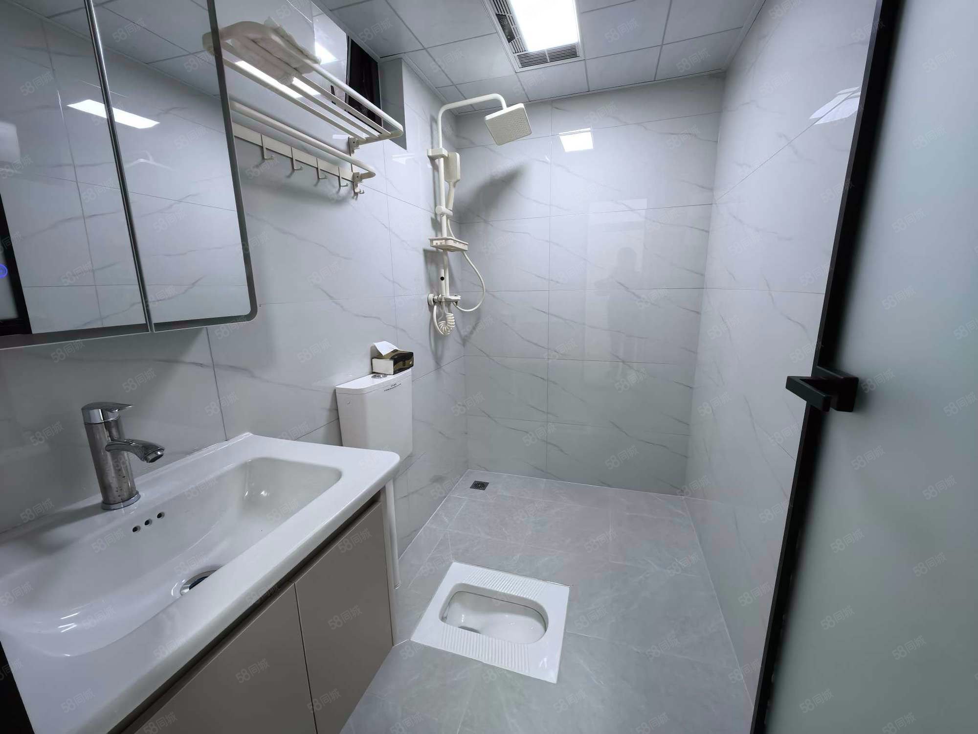 海桐小区三期1室1厅1卫46.65㎡南北61.8万