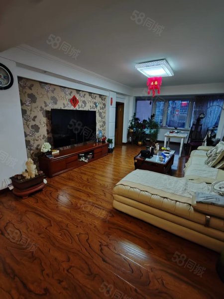 樱桃花园3室2厅1卫156㎡南北54.8万