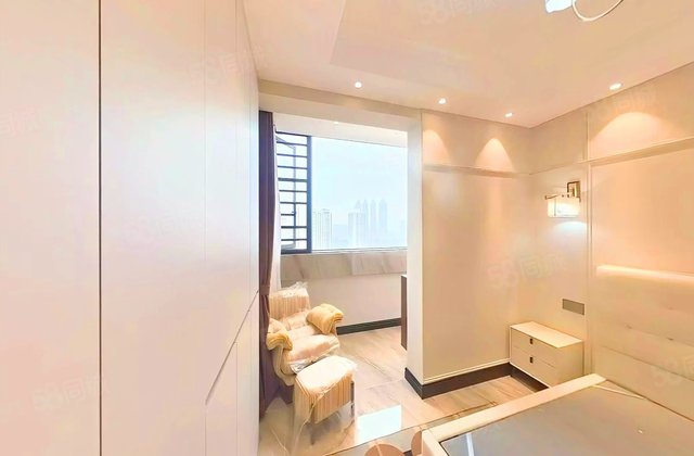 广西信托投资公司高层住宅楼4室2厅143.69㎡213万二手房图片