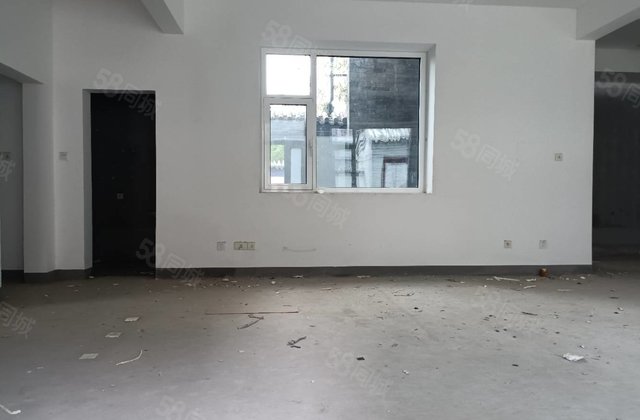 急售古楼别墅东昌  小面积位置好靠路边户型方正采光好大院子