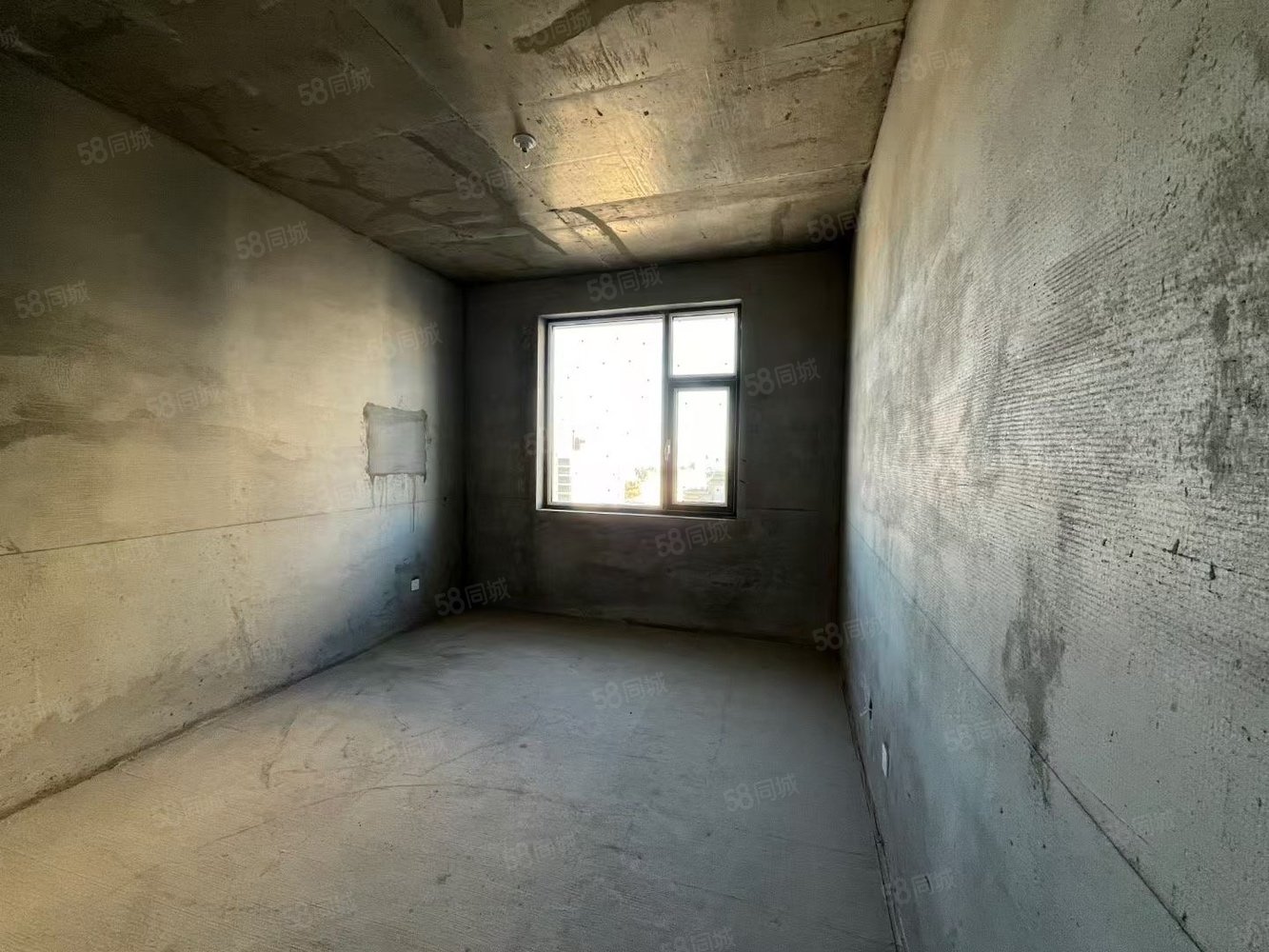 熙樾新城3室2厅2卫143㎡南北93万