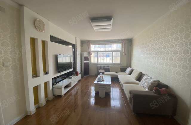 文轩二实验一中外国语，龙山南区精装带全屋家具，三室两厅双阳台