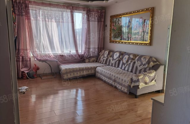 5万5380元/㎡鸿德蓝湾五楼  120平 三室一厅