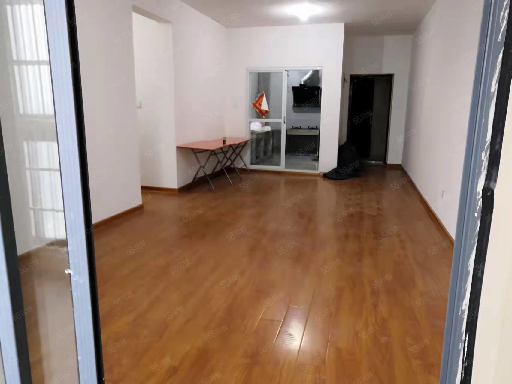 加侨侨城壹号(C区)3室2厅2卫108.51㎡南65万