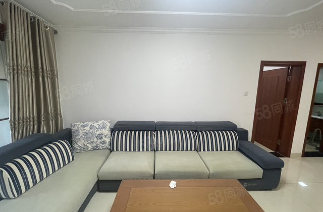 新东方龙湾在水一方 划文轩 八中 外国语 精装修