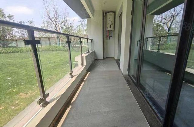 区政府 一实验 城市芳华 新房一天未住 户型方正送车储随时看