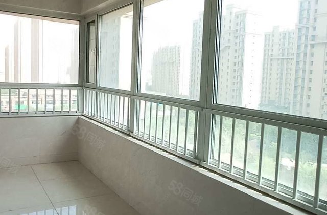 走一手免过户税费，可贷款清水湾新房未住，带车储，随时能看房