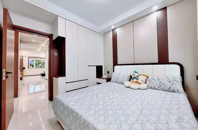 西鲁岗住宅小区3室2厅116㎡79万二手房图片