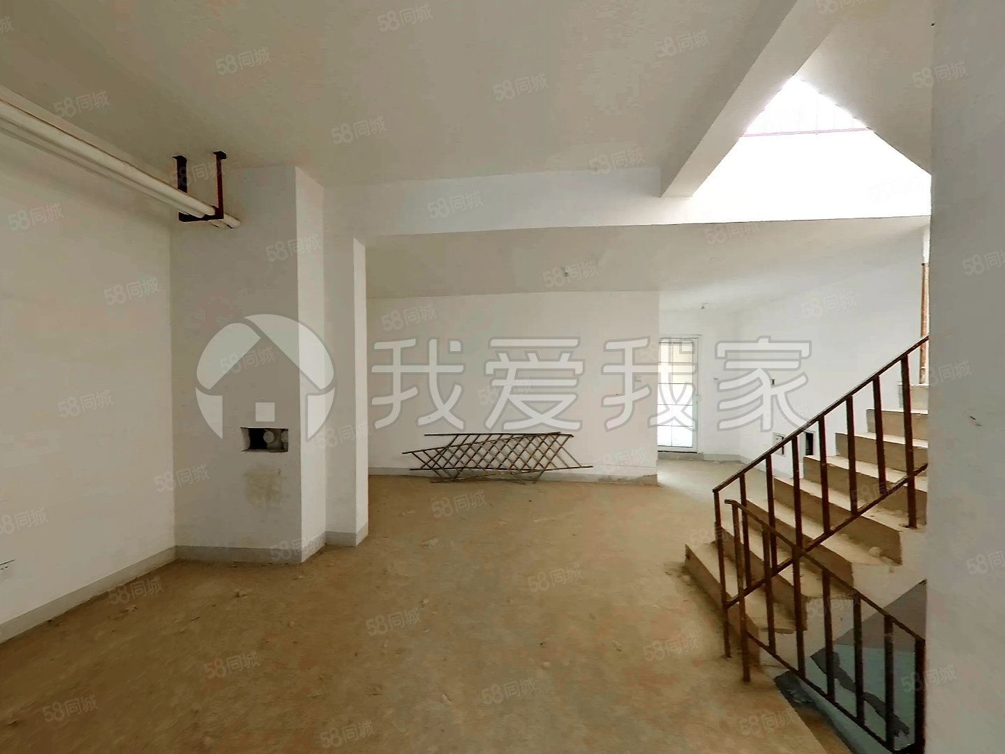 金科帕提歐(別墅)8室3廳5衛(wèi)339.65㎡南北690萬