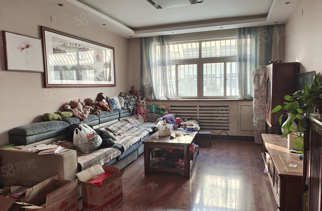 阳光  颐馨园一期东边户三室二卫双阳台月亮湾D区附近