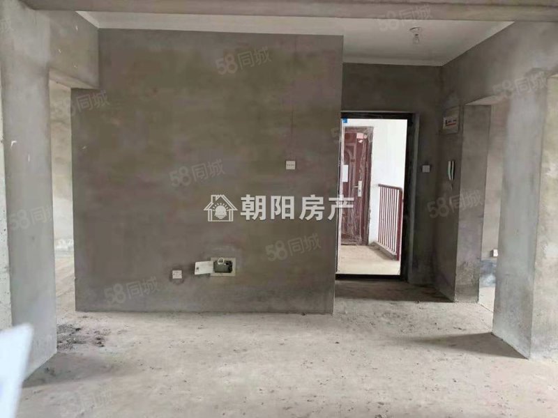 建设村C区3室2厅2卫121.32㎡南8.5万