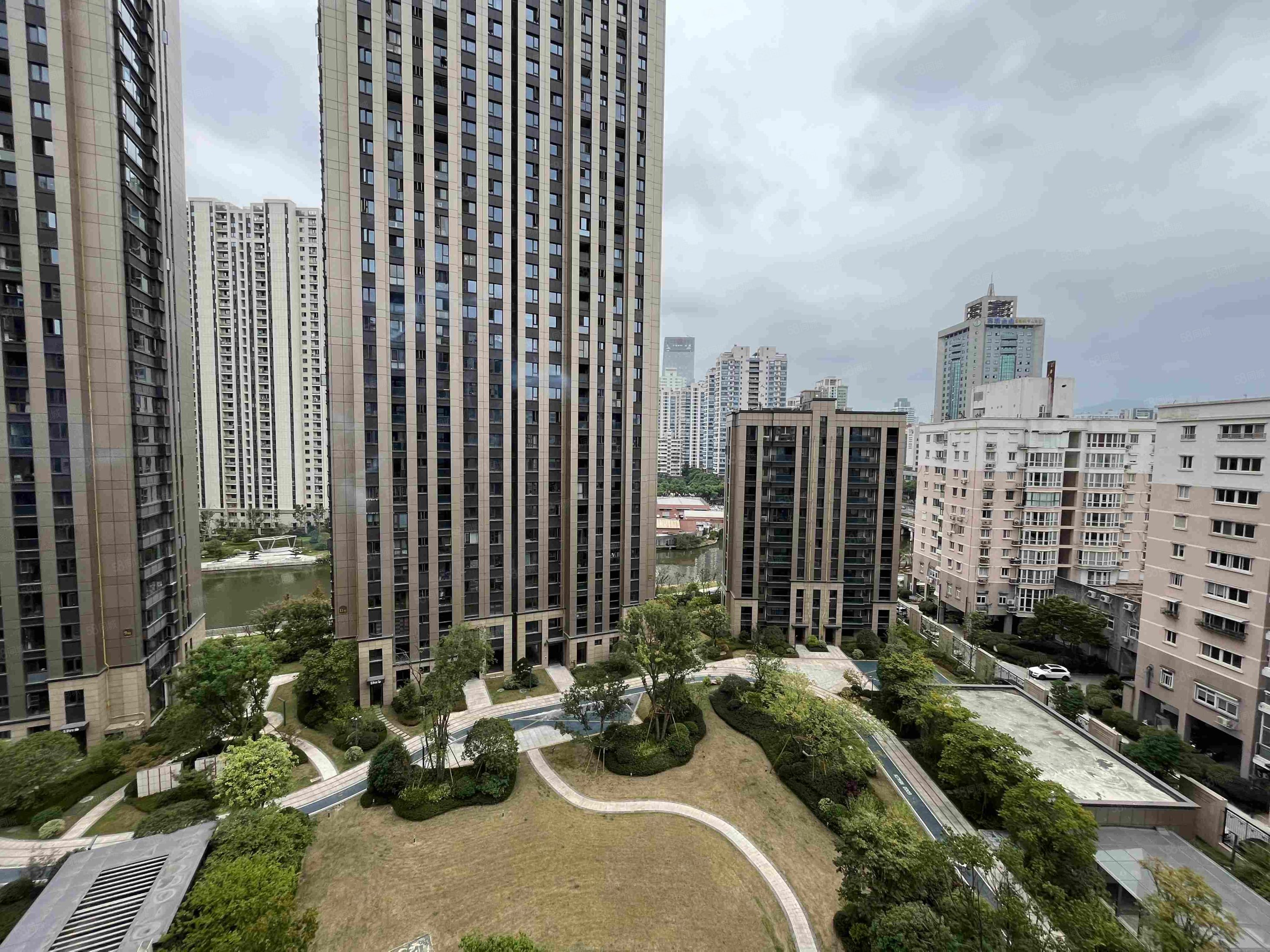 8分温州万豪房产营销策划有限公司万豪地产荣欣店报价330万电话咨询满