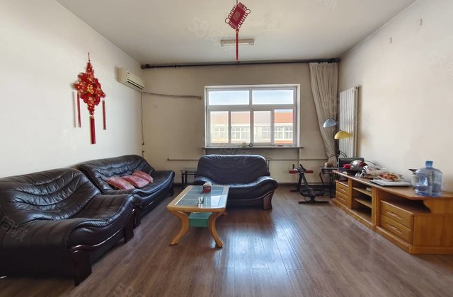 湖边洋房，金柱绿城电厂乐园小区电梯房三室朝阳，双阳台。