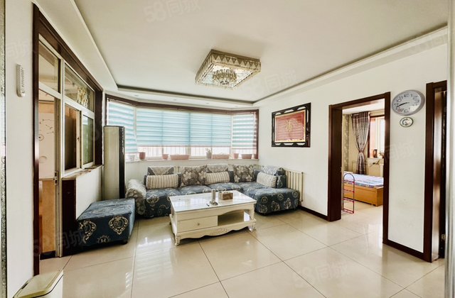 香江北步梯东边户 紧邻实验昌盛苑 停车方便 嘉明实验双语万豪