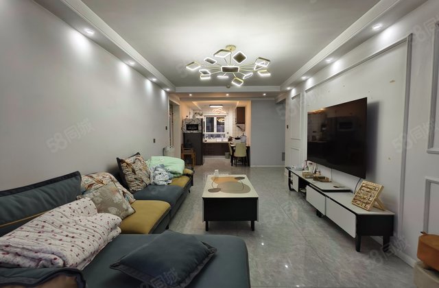 荣盛花语城3室2厅117.16㎡58万二手房图片