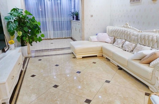 共和世家3室2厅127.84㎡175万二手房图片