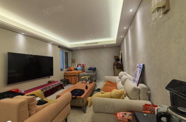 八中对面，文轩总校，人保家属院，带中央空调，地暖房，四室