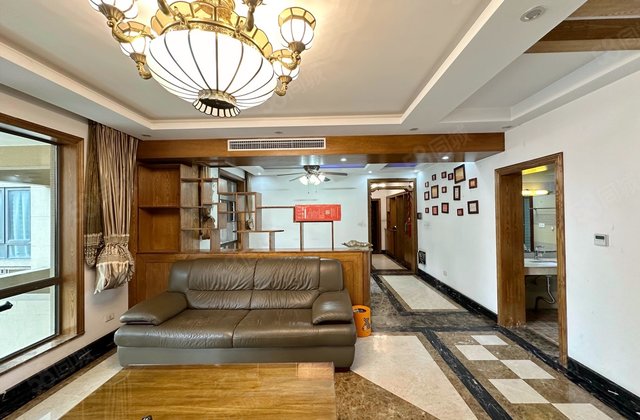 南湖国际社区(南区)4室2厅142㎡180万二手房图片